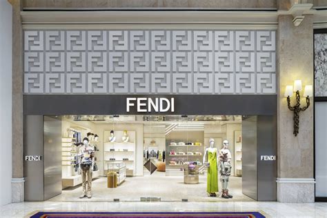 giocchi di fendi la base|About .